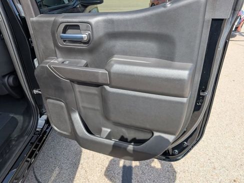 Used 2023 Chevrolet Silverado 1500 Custom image 6