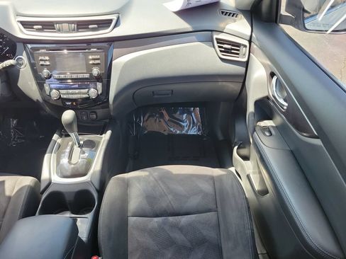 Used 2015 Nissan Rogue SV FWD image 15