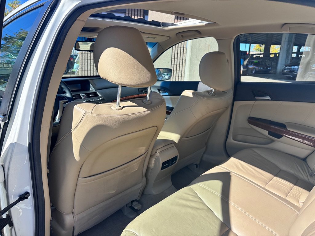 Used 2011 Honda Accord EX-L image 5