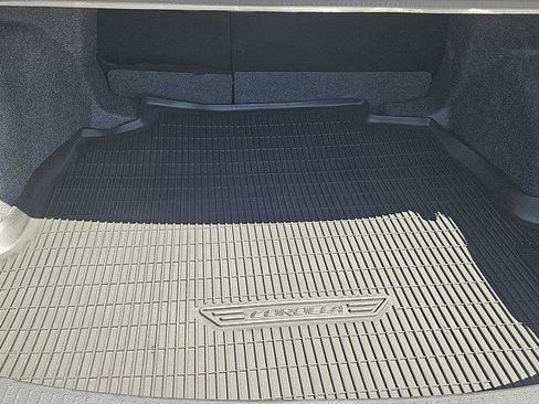 Used 2025 Toyota Corolla LE image 21