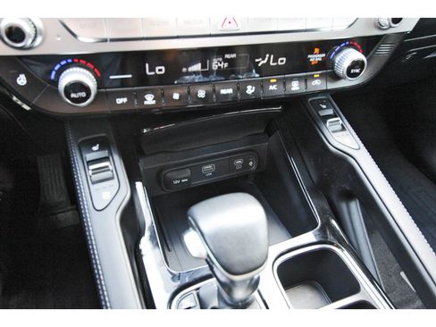 Used 2024 Kia Telluride EX X-Line AWD/4WD image 31