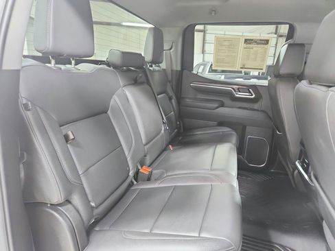 Used 2025 Chevrolet Silverado 1500 LTZ AWD/4WD image 45