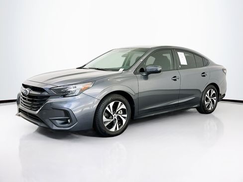 Used 2025 Subaru Legacy Premium AWD/4WD image 3