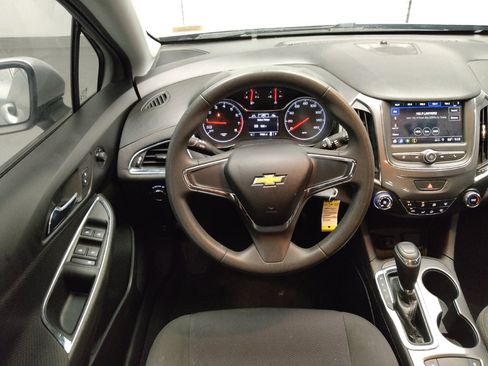 Used 2019 Chevrolet Cruze LS FWD image 22