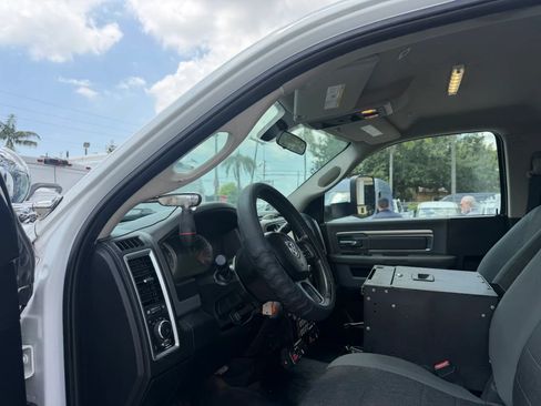 Used 2017 RAM 5500 SLT w/ Quick Order Package 29G SLT AWD/4WD image 9