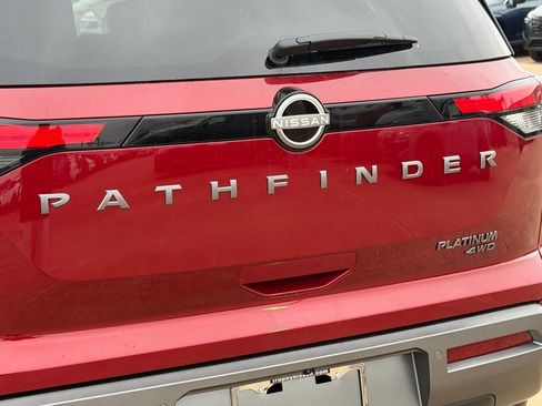New 2026 Nissan Pathfinder Platinum image 7