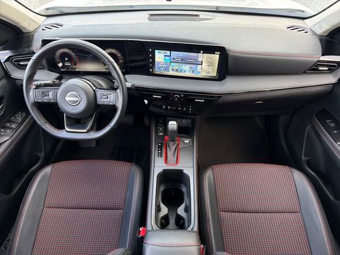 Used 2025 Nissan Kicks SR image 24