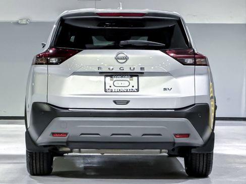 Used 2023 Nissan Rogue SV FWD image 10