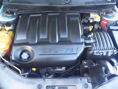Used 2008 Chrysler Sebring Touring FWD image 33