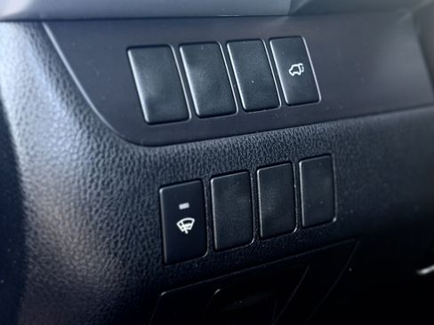 Used 2016 Toyota Highlander XLE FWD image 30