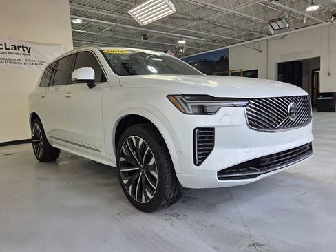 Certified 2026 Volvo XC90 B5 Plus w/ Protection Package image 4