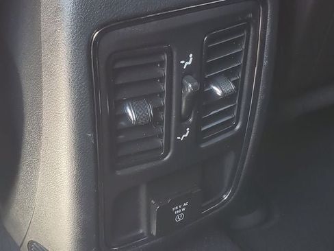 Used 2020 Jeep Grand Cherokee Altitude AWD/4WD image 28