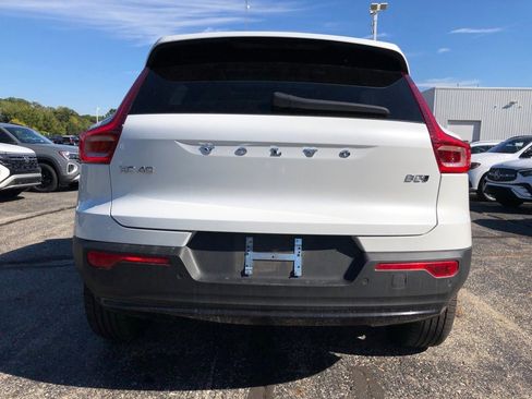Used 2023 Volvo XC40 B5 Plus w/ Driver Assist Package image 5