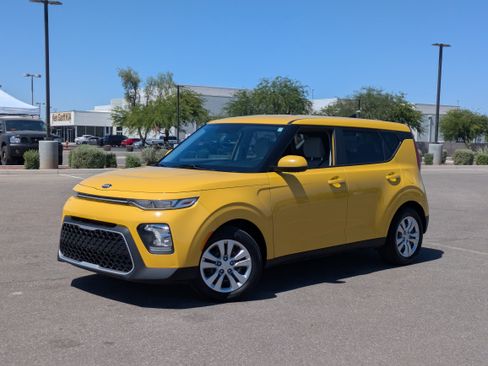 Used 2020 Kia Soul LX FWD image 32