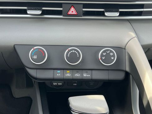 New 2026 Hyundai Elantra SE image 31