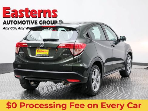 Used 2018 Honda HR-V LX image 5