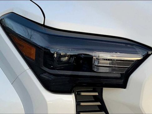 Used 2024 Toyota Tacoma TRD Sport image 25