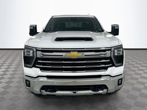 Used 2025 Chevrolet Silverado 2500 LTZ w/ LTZ Premium Package AWD/4WD image 2