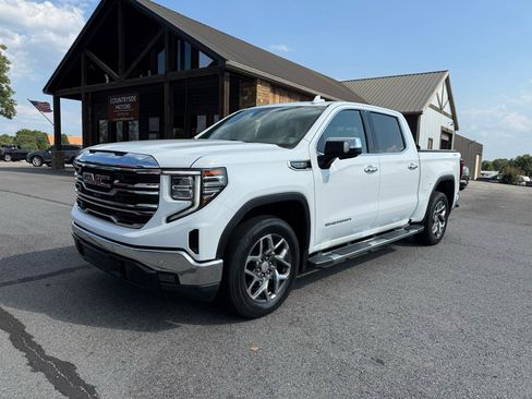 Used 2022 GMC Sierra 1500 SLT w/ SLT Premium Plus Package AWD/4WD image 2