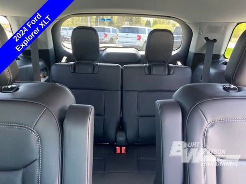 New 2024 Ford Explorer XLT w/ Equipment Group 202A AWD/4WD image 31