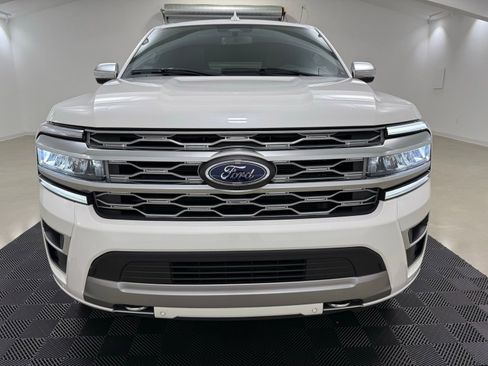 Used 2024 Ford Expedition Max Platinum image 2