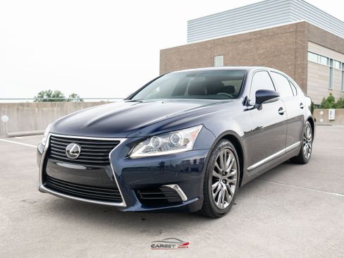 Used 2017 Lexus LS 460 RWD image 3