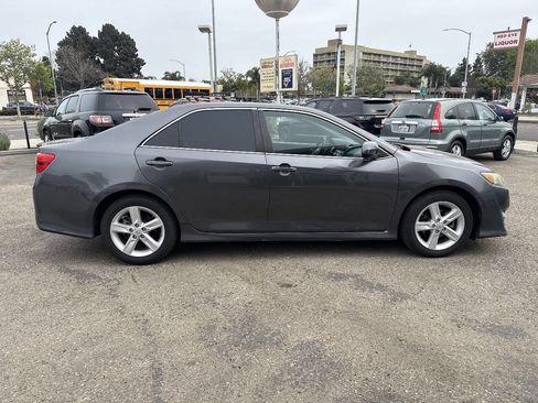 Used 2013 Toyota Camry SE w/ Convenience Pkg image 10