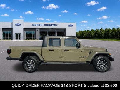 Used 2025 Jeep Gladiator Sport