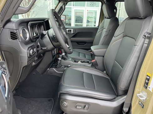 New 2026 Jeep Gladiator Sport image 3