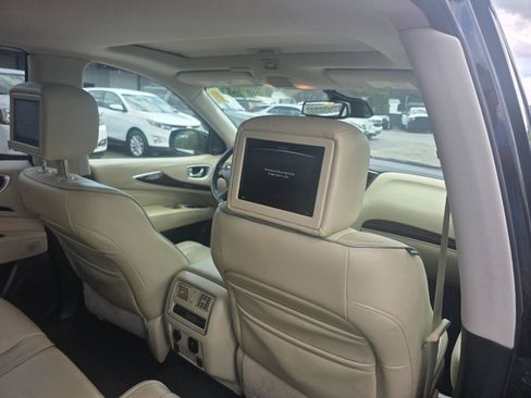 Used 2020 INFINITI QX60 Luxe w/ Sensory Package FWD image 16