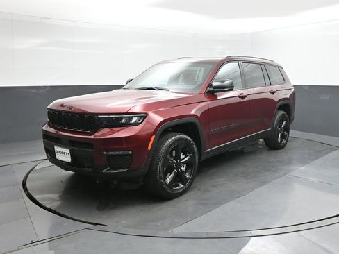 New 2025 Jeep Grand Cherokee L Limited w/ Luxury Tech Group II RWD image 34
