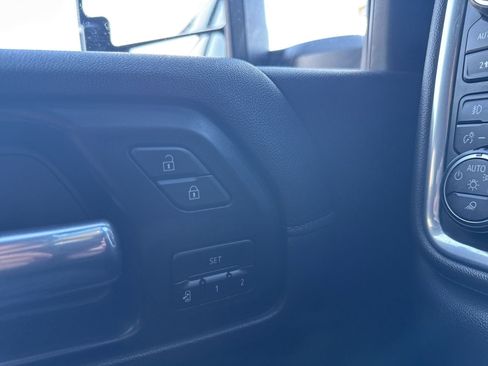 Used 2022 Chevrolet Silverado 3500 High Country image 37
