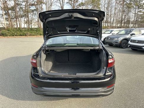Certified 2024 Volkswagen Jetta S image 33