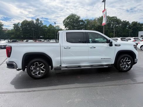 Used 2023 GMC Sierra 1500 SLT w/ SLT Premium Package AWD/4WD image 9
