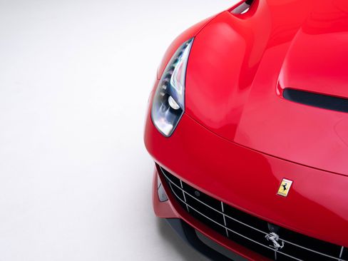 Used 2014 Ferrari F12 Berlinetta image 8