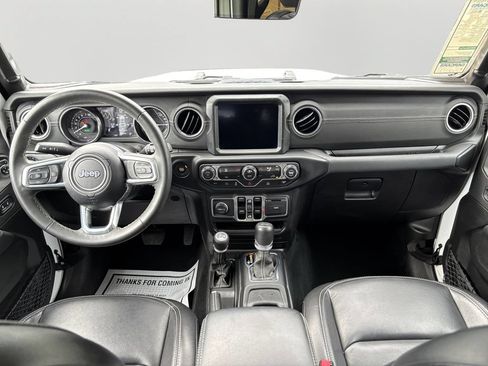 Used 2023 Jeep Wrangler Unlimited Sahara AWD/4WD image 17