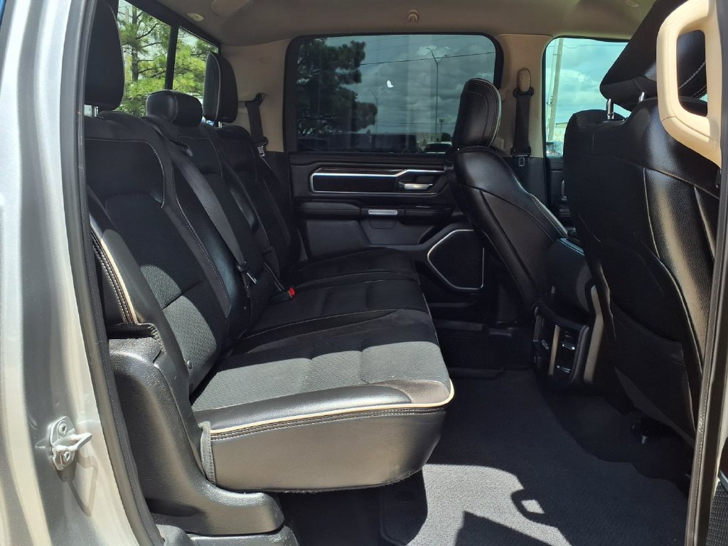 Used 2019 RAM 1500 Laramie AWD/4WD image 14