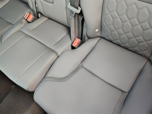 New 2026 Volvo XC90 B6 Plus w/ Protection Package Premier image 28