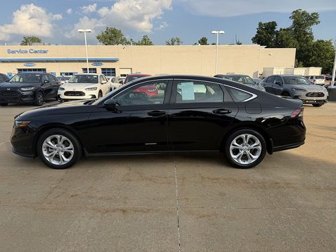 Used 2024 Honda Accord LX image 3