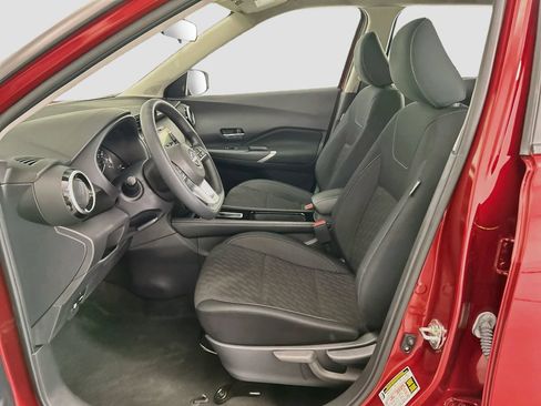 Used 2023 Nissan Kicks SV FWD image 17