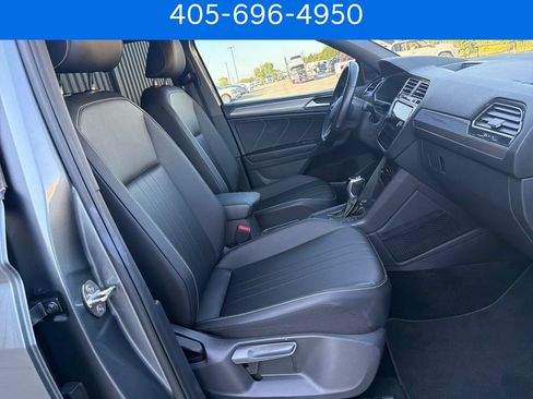 Used 2023 Volkswagen Tiguan SE R-Line FWD image 32