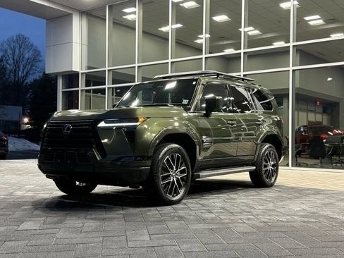 Used 2024 Lexus GX 550 w/ Accessory Package (31) image 2