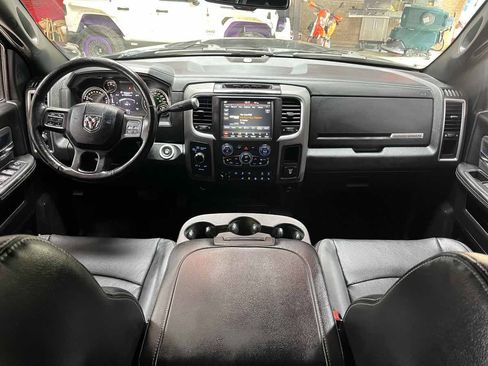 Used 2018 RAM 2500 Power Wagon w/ Leather & Luxury Group AWD/4WD image 9