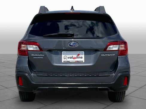 Used 2018 Subaru Outback 2.5i Limited AWD/4WD image 5