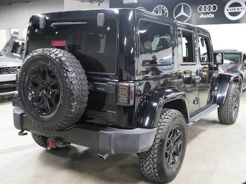 Used 2015 Jeep Wrangler Unlimited Sahara w/ Dual Top Group AWD/4WD image 5