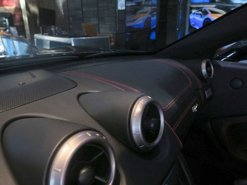 Used 2013 Ferrari California image 22