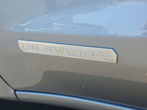 Used 2023 GMC Sierra 1500 Elevation AWD/4WD image 7