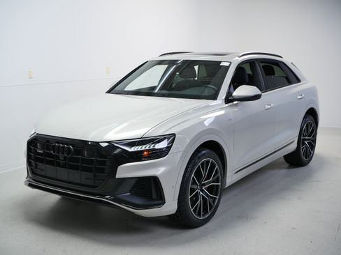 Used 2023 Audi Q8 Premium Plus w/ Premium Plus Package AWD/4WD image 14