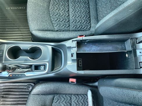 Used 2024 Chevrolet Equinox LT image 23