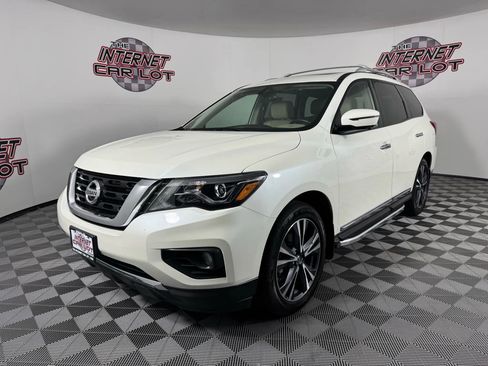 Used 2018 Nissan Pathfinder Platinum image 3